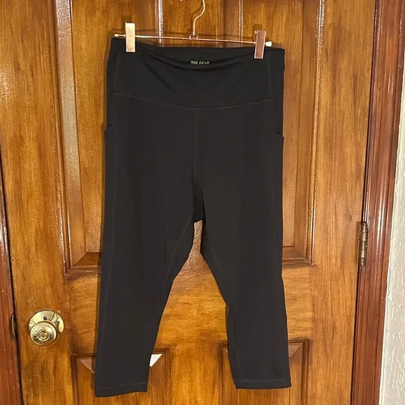 NWOT. Tek Gear Black Ultrastretch Activewear LP - Picture 1 of 3